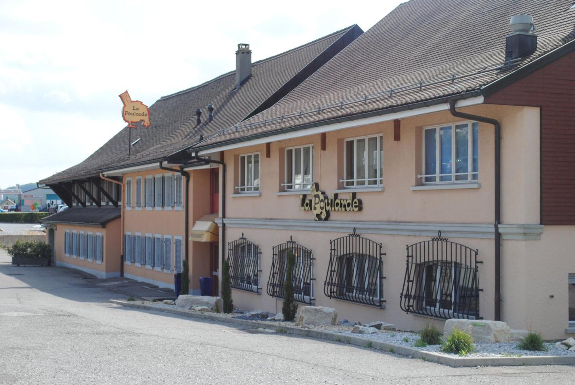 Motel - Hôtel La Poularde Romont Exterior foto